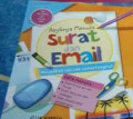 Asyiknya Menulis Surat Dan Email